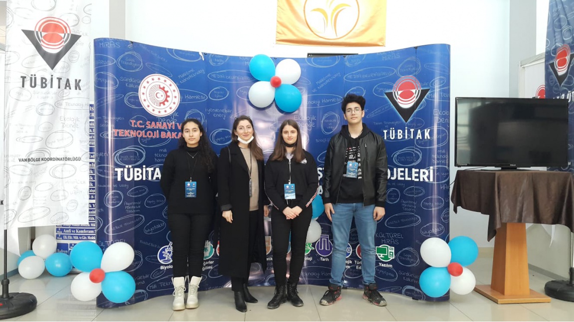 Tübitak 53. Lise Öğrencileri Araştırma Projeleri Yarışması'nın Bölge Finaline Katılmayı Hak Kazanan Öğrencilerimiz İlimizi Temsil Etmek İçin Van'a Gitti